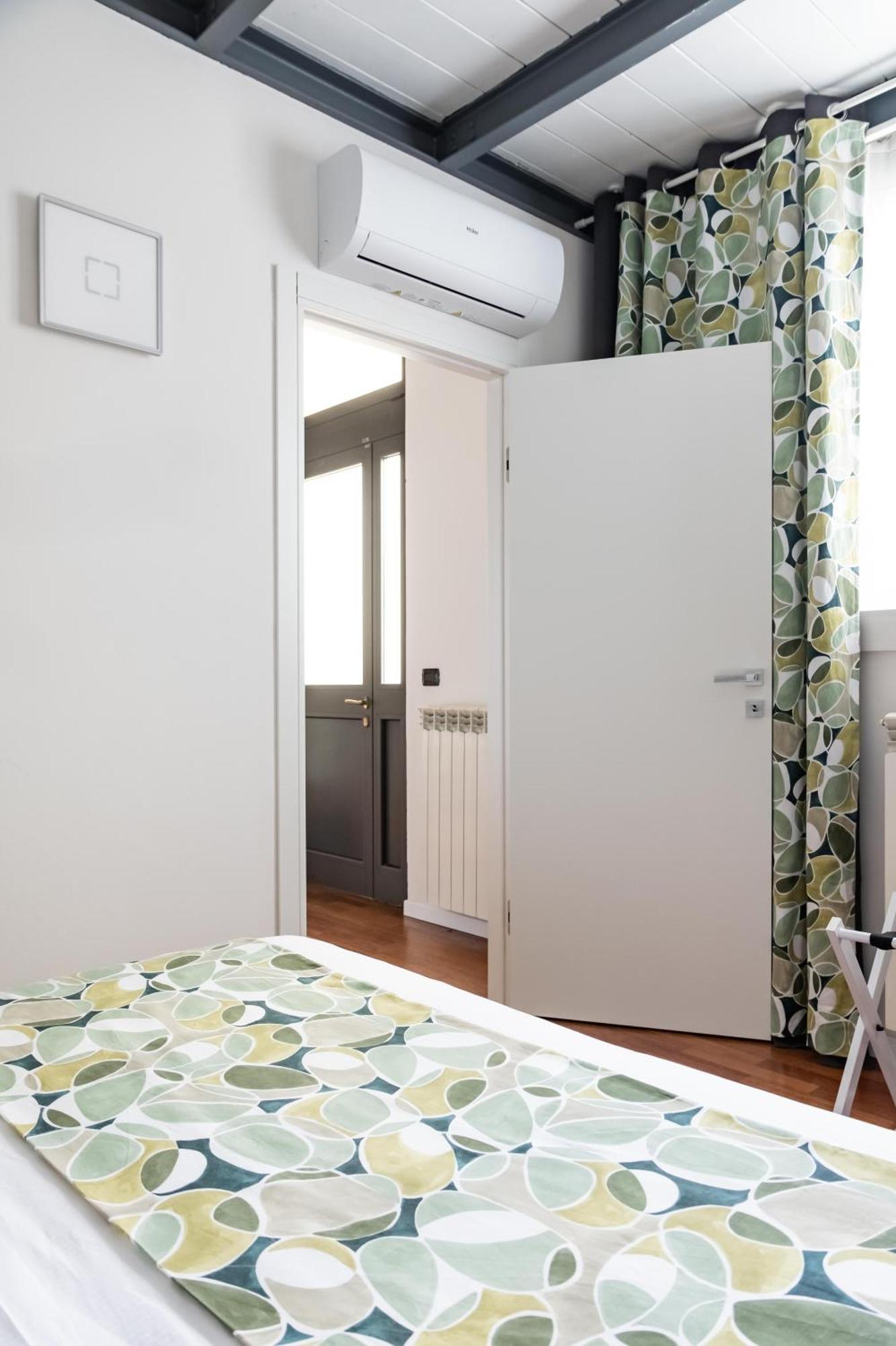Mini Loft Torre San Vitale โกโม ภายนอก รูปภาพ